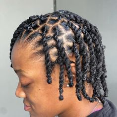 Short Layered Twists Locs Layered Twists, Dreadlock Hairstyles For Women, Short Dread Styles, Small Dreads, Dreads Short Hair, Twists Locs, Short Loc Styles, Short Dreadlocks Styles, Dreads Styles For Women