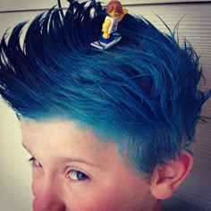 Hairstyles For School Boy, Crazy Hair Ideas, Crazy Hair For Kids, Kids Crazy Hair, Crazy Hair Day Ideas, Spirit Days, Wacky Hair Day