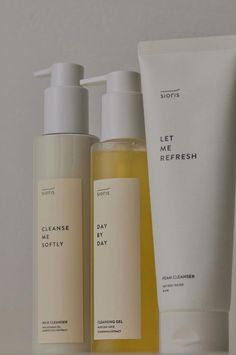 Compra de Let me refresh foam cleanser natural ⚡️Recibe tu Let me refresh foam cleanser en 24 horas ⚡️ ¡Entra ya! Facial Care Routine, Gentle Facial Cleanser, Japanese Cosmetics, Milk Cleanser, Exfoliating Cleanser, Cruelty Free Cosmetics, Facial Exfoliator, Macadamia Oil, Aloe Leaf