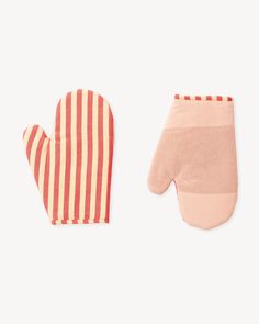 Sol Oven Mitt Hibiscus Textile Collection, Wall Drawings, New Oven, Sol Lewitt, Oven Mittens, Product Story, Cooking Accessories, Color Story, Kitchen Color