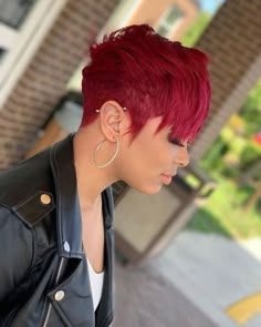 Mama Hair, Short Hair Designs, Shaved Side, Hair Short Cuts, Bold Hair Color, Human Hair Wigs Blonde