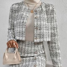 Plaid Pattern Crop Tweed Jacket & Button Front Skirt Just As Pictured New! Never Worn Too Small For Me And Cannot Return Giacca In Tweed, Tweed Outfit, Blazer And Skirt Set, Button Front Skirt, Rock Outfit, Blazer And Skirt, Tweed Skirt, Elegantes Outfit, Plaid Skirt