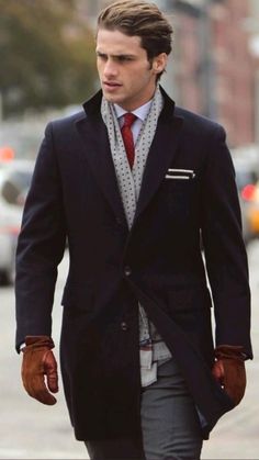 Discover timeless and sophisticated Office Old Money Fashion For Men. Get inspired by 20+ influencer-approved looks to elevate your style in 2024. Herren Style, Classy Hairstyles, Classy Suits, Mens Fashion Smart, Winter Outfits Men, How To Wear Scarves, Men Fashion Casual Outfits, Mens Winter Fashion, Well Dressed Men