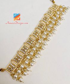 Feine Perlen, leicht, flexibel, golden, Kundan, lange Mala, Rani Haar mit Halsreif, Jhumki-Ohrringe, Tikka-Set.

 - KOSTENLOSER Versand von Kanada in die USA, nach Kanada, Australien, Neuseeland, Norwegen, Europa und überall sonst möglich.

 Entdecken Sie weitere BRAUT-SETS und INDISCHE SCHMUCK-SETS



 📦 Unübertroffener KOSTENLOSER weltweiter Versand

 ⭐️⭐️⭐️⭐️⭐️ 5-Sterne-Kundenbewertungen 












 Rajveer, Kanada ⭐️⭐️⭐️⭐️⭐️

 Ich habe ein Chokkar-Set auf dieser Website gekauft. Ic Rani Haar, Jhumki Earrings, Chur, Indian Jewelry Sets, Bridal Sets, You Are Awesome, Indian Jewelry, Amazing Jewelry, Diamond Bracelet