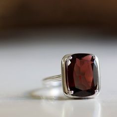 Garnet ring in White Gold, Red Garnet ring, January birthstone ring, Garnet jewelry, Red gemstone ri Yellow Gemstone Ring, Yellow Citrine Ring, Red Gemstone Ring, Garnet Ring Silver, January Birthstone Rings, Garnet Engagement Ring, Red Garnet Ring, Citrine Jewelry, Zierlicher Ring