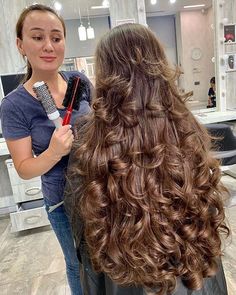 Super Long Curly Hair, Shampoo Natural, Bridal Hair Buns, Curls For Long Hair, Long Hair Pictures, Honey Hair