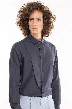 This Tailored shirt is inspired by classic menswear tailoring, and combining two elements into a new modern design. Add some flare and personality to your evening-wear wardrobe! This shirt will keep you sophisticated yet fashionable. It is cut out of 100% Cotton, dark navy blue woven fabric. It has a storm-flap like half a bib, and a tailored slim fit silhouette. Mens Tunic, Luxury Menswear, Mens Dress Shirts, Blue Weave, Classic Menswear, Best Dressed Man, Mens Luxury Fashion, Mens Designer Fashion, Contrast Collar