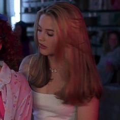 Cher Clueless Hair, Cher Horowitz Hair, Cher Horowitz Aesthetic, Cher Hair, Clueless Aesthetic, Clueless Cher, Cher Clueless, Clueless Fashion, Cher Horowitz