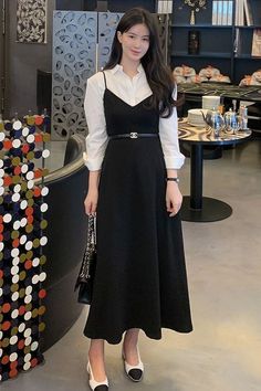 Best Korean Outfits For Women, Beautiful Dress Designs Korean, Women Korean Outfits, Business Casual Women Dresses, Korean Outfit For Women, Korean Girl Outfits Dress, Korean Model Outfits, Fancy Korean Dresses, Cute Dress Korean Style