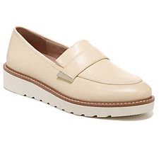 Feeling is believing! The Adiline is a lightweight, ultra-comfortable platform loafer that stuns with its classic design and flattering silhouette. From Naturalizer. Platform Loafers, Pearl Leather, Slipper Shoes, Lug Sole, Metallic Leather, Slip Ons, Boot Shoes Women, Socks Women, Handbag Accessories