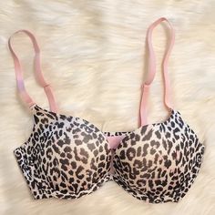 Nwot Victoria's Secret Sexy Little Things Cheetah Print Bra. Never Been Worn. Vintage February 2010 Collection. Discontinued And Hard To Find, Especially In This Condition. Send Me An Offer Or Bundle And Save! Victoria's Secret Bra, Cheetah Print Bra, Y2k Victoria Secret, Victoria Secret Set, Mcbling Fashion, Victorias Secret Set, Victoria Secret Pink Bras, Vs Bras, Future Clothes