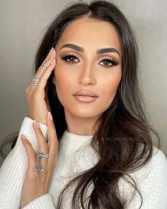 Wedding Makeup Looks For Brides [2022 Guide] ★ wedding makeup looks black arrows long lashes brown tones mpobedinskaya Makeup Looks For Brides, Bride Makeup Brown Eyes, Vintage Wedding Makeup, Engagement Photo Makeup, Winter Wedding Makeup, Glam Bride Makeup, Boho Wedding Makeup, Wedding Makeup Vintage, Wedding Makeup For Brunettes