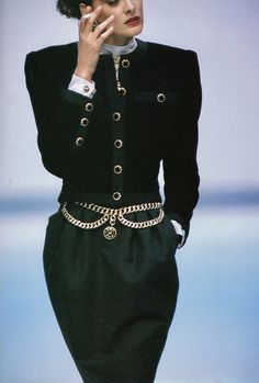 Edgy Preppy, Runway Fashion Couture, 80s And 90s Fashion, Chanel Haute Couture, Preppy Girl, 1980s Fashion, Chanel Fashion