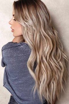 Natural Blonde Color, New Hair Color Trends, Blonde Balayage Highlights, Beach Blonde, Dirty Blonde Hair, Hair Color Highlights, Trendy Hair Color