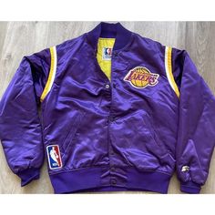 LOS ANGELES LAKERS VINTAGE STARTER 90's JACKET PURPLE SATIN NBA MEN MEDIUM 90s Jacket, Nice Clothes, Purple Satin, Los Angeles Lakers, Medium Size, Varsity Jacket, Cool Outfits