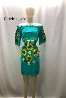 Blanket dress with machine-embroidered sunflowers with 100% cotton silk thread Mexican dress, handmade dress, sunflower dress, off the shoulders dress, typical dress, the perfect dress for a Mexican party or any other event Summer Floral Embroidered Off-shoulder Dress, Summer Off-shoulder Dress With Floral Embroidery, Summer Off-shoulder Floral Embroidered Dress, Off-shoulder Floral Embroidered Summer Dress, Bohemian Fitted Off Shoulder Dress For Spring, Embroidered Off-shoulder Dress For Vacation, Bohemian Embroidered Off-shoulder Summer Dress, Bohemian Off-shoulder Embroidered Summer Dress, Bohemian Fitted Off Shoulder Dress For Vacation