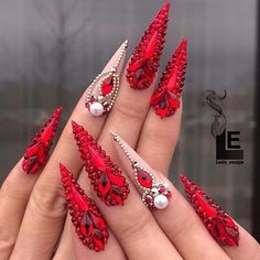 Please re-pin 😍💞swarovski jewelry, swarovski tennis bracelet, swarovski swan necklace, swarovski disney, swarovski crystals for nails Stone Nails, Acrylic Nails Natural, Fashion Nail Art, Red Nail Art Designs, Long Nail Art, Red Acrylic Nails, Stiletto Nails Designs, Nails Red