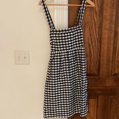 Never Worn // Size 12 // Jcrew Black Gingham Criss Cross Straps Casual A-line Plaid Dress, Casual Black Plaid Cotton Dress, Casual Black Cotton Plaid Dress, Casual Black Plaid Midi Dress, Casual Gingham Cotton Midi Dress, Casual Gingham Plaid A-line Dress, Casual Midi-length Plaid Dress For Day Out, Casual Midi Length Plaid Dress For Day Out, Casual Plaid Midi Dress For Brunch