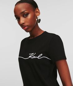 Crafted from heavy organic cotton, this classic crew-neck T-shirt is defined by an embroidered KARL Signature logo across the chest. Pair yours with matching KARL Signature sweatpants. Rock Chic, Beach Wear Dresses, Sleepwear & Loungewear, Shopper Tote, Evening Clutch Bag, T Shirt For Women, Signature Logo, Blouse Dress, Sweatshirt Shirt