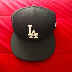 This Is A Nwot Hat. La Black And White. Size 7 3/8. Perfect Condition. No Stains. Black Casual Brimmed Fitted Hat, Casual Black Brimmed Fitted Hat, Black Brimmed Fitted Hat, Casual Brimmed Fitted Hat For Streetwear, Casual Black Brimmed Snapback Hat, La Black And White, New Era Hat, New Era, Accessories Hats