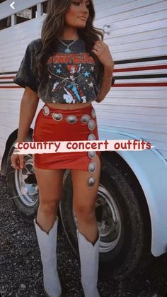 Buckcherry Concert Outfit, Outfits For Banda Ms Concerts, Rodeo Outfits For Women Summer Shorts, Country Leather Skirt Outfit, Buckle Bunny Outfits Summer, Stock Yard Outfits, Country Concert Outfit Vegas, Alternative Country Concert Outfit, Country Concert Outfit Summer Casual