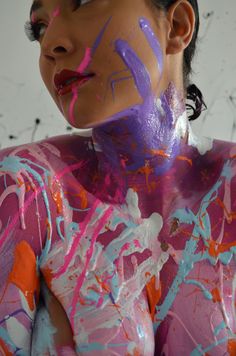 Art Photoshoot Paint, Paint On Body Photography, Body Paintings Female Photoshoot, Painting Photoshoot Ideas, Paint Photoshoot, Body Painting Art, Body Art Photography, Paint Photography