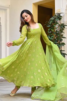 - #fashion #cordset #summer #fashionblogger #nicelook #trouser #jeans #indianwear #cordset 
#cordsets #cordsetsforwomen #cordsetstyle#indowestern #onlineshopping#worldwideshipping #officewear #regularwear #top #plazzo Full Sleeve Gowns, Long Anarkali Gown, Umbrella Dress, Butterfly Net, Long Gown Design, Anarkali Dress Pattern, Long Frocks, Indian Gowns, Designer Dresses Casual