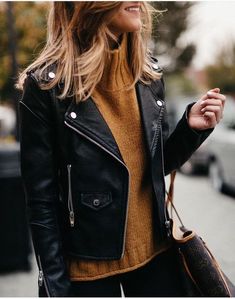 camel and black forever Lazy Girl Outfits, All Black Outfits For Women, Fall Fashion Coats, Mode Inspo, 가을 패션, Black Leather Jacket