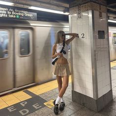 Nyc Summer Aesthetic, Before We Were Strangers, Nyc Photo Ideas, La Outfit