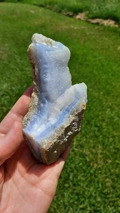 🌿Welcome and greetings friend🌿 For our latest treasure finds and new crystal arrivals, follow us @abundantsoulcrystals on Instagram  🌿 This listing is for ONE blue lace agate specimine. You will receive this exact piece. Very gorgeous and sparkly! 🌿 Measurements are approximate: Weighs 247 grams and is 5 inches in lenght 2½ inch in width 🌿 All stones are hand cut and polished. Please allow small imperfections such as rough areas, natural cracks or holes/chips.  🌿 I do not accept returns . Port Arthur, Crystal Home Decor, Crystals In The Home, Rock Hounding, Druzy Agate, Agate Crystal, Blue Lace Agate, Lace Agate, Crystal Items