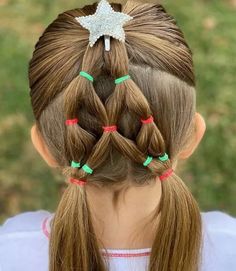 Christmas Hairstyles - Ouch! - Struggling to discover the solutions that you have been looking for? Why not try Amazon.com IMMEDIATELY! Christmas Updos, Style With Scarf, Toddler Hair Dos, Easy Toddler Hairstyles, Fall Fashion Inspiration, Easy Little Girl Hairstyles, Girl Hair Dos, Lil Girl Hairstyles, New Year Eve