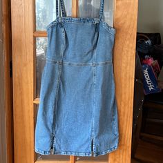 Aeropostale Jean Mini Dress. It Has 2 Cute Slits In The Front. Zips At The Back. Euc Never Worn. Blue Spring Dress With Split Hem, Casual Fitted Dress With Split Hem, Jean Mini Dress, Aeropostale Jeans, Jean Dress, Jeans Dress, Aeropostale, Colorful Dresses, Color Blue