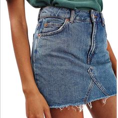 Never Worn Denim Mini Skirt Denim Mini Pencil Skirt, Casual Mini Denim Skirt At Affordable Price, Short Jean Skirt, Cheap Skirts, Casual Skirt Outfits, Rock Outfit, Jeans Skirt, Fashionable Clothes, Denim Pencil Skirt