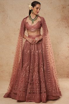 Falguni Shane Peacock Blouse, Mauve Pink Lehenga, Cape Sleeves Blouse, Mauve Lehenga, Tulle Lehenga, Gold Lehenga, Modest Evening Dress