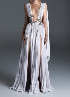 Toga Style Wedding Dress, Modern Greek Fashion, Goddess Robes, Goddess Dress White, Ethereal Wedding Dress Goddesses, Asgardian Dress, Divine Women, Gown Aesthetic, Wedding Dress Aesthetic