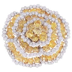 Luxury Yellow Gold Diamond Brooches, Luxury Yellow Brooches For Gift, Luxury Yellow Gold Party Brooches, Gold Vans, Van Cleef And Arpels Jewelry, Van Cleef And Arpels, Paris Vintage, Camellia Flower, Diamond Brooch