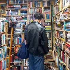 Aesthetic library outfit mens style fashion downtown boy leather jacket thrifted core indtagram inspo photoshoot Mens Fall Leather Jacket, Library Aesthetic Men, Library Guy Aesthetic, Downtown Men Aesthetic, Downtown Orlando Photoshoot, Library Photo Shoot Men, Downtown Guy Aesthetic, Leather Jacket Aesthetic Male, Autumn Boy Aesthetic