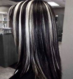 Black And White Hair, Y2k Hairstyles, Dyed Hair Inspiration, Pretty Hair Color, Hair Stylies, Dye My Hair