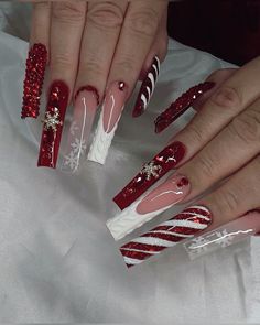 #nails #christmas #nailschristmas #rednails#xmas #insponails #christmastreeinspiration #acrylic #nailsofinstagram Nails Pendant, Nails Design With Rhinestones, Acrylic Nails Coffin Pink, Long Square Acrylic Nails, Bling Acrylic Nails, Winter Nail, Festival Nails