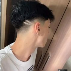 Short Fade Haircut, Wavy Hair Men, Low Fade, Faded Hair, Haircuts For Wavy Hair