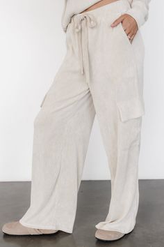 Relax in style with our Portland Knit Cargo Pants in Natural. These soft and stylish cargo pants include two sets of functional pockets, plus an elastic drawstring waistband. They're the perfect blend of style and ease for lounging. Stylish Cargo Pants, Linen Outfits, Baltic Born, Lounge Top, Semi Transparent, Cup Size, Linen Clothes, Drawstring Waistband, Relaxed Style