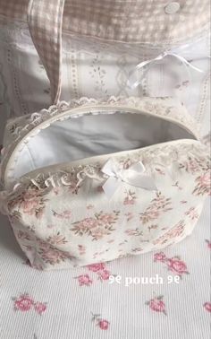 Coquette Makeup Pouch, Floral Makeup Pouch, Sewing Coquette, Coquette Sewing, Coquette Backpack, Coquette Makeup Bag, Cute Makeup Pouch, Coquette Stuff, Cute Pouches