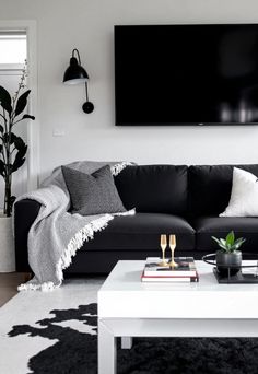 Dark Grey Couch Living Room Ideas Small Living Room Black Couch, Black And Grey Living Room Apartments, Living Room Ideas Black Couch, Sky Apartment, Grey Couch Living Room Ideas, Grey White Living Room, Dark Grey Couch, Living Room Bright, Dark Grey Couch Living Room