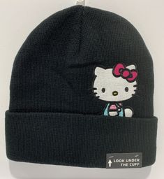 Sanrio Beanie, Crochet Hello Kitty Beanie, Kuromi Cat Beanie, Casual Beanie With Cat Design, Casual Beanie Hat With Cat Design, Casual Cat Design Beanie Hat, Hello Kitty Knitted Hat, Hot Topic Beanies, Beanie Style