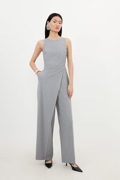 Womens Linen Jumpsuit, Futuristic Minimalism Fashion, Grey Jumpsuit Outfit, Ninang Outfit, Formal Jumpsuits For Women Classy, Work Experience Outfits, Business Casual Jumpsuit, Professional Jumpsuit, Womens Business Professional