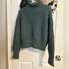 Green Women’s Sweater Never Worn Size Small Cozy H&m Tops For Fall, Trendy H&m Sweater For Winter, H&m Casual Winter Sweater, Casual H&m Winter Sweater, Cozy Winter Tops By H&m, H&m Knit Outerwear For Winter, H&m Green Tops For Fall, H&m Casual Fall Sweater, Green Sweater Women