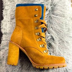 New-Never Used Sporty Suede Boots For Fall, Shoes Ugg, Womens Uggs, Ugg Shoes, Shoes Heels Boots, Ugg Boots, Shoes Women Heels, Heeled Boots, Shoes Heels