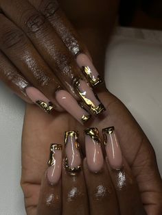 Gold Bottom Nails, Gold Nails Black Women, Gold 90s Nails, Gold Acrylic Nails Black Women, Short Nails And Toes Matching, Gold Maximalist Nails, Nails Black Women, Nail Polish Gift Set, Nail Application