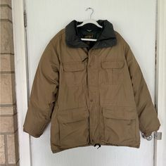 *Rare* Vintage Eddie Bauer Goose Down Filled Parka Puffer Coat Such A Rad Coat For Winter Slight Discoloration On One Of The Sleeves But Not Super Noticeable Puffer Parka, Parka Coat, Eddie Bauer, Puffer Coat, Parka, The North Face, Mens Jackets, Puffer, Jackets & Coats