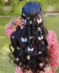 Butterfly Hairstyle, Quince Hairstyles With Crown, Quinceanera Hairstyles, Hoco Hair Ideas Medium, Beautiful Hair Accessories, Quince Hairstyles, Butterfly Hair, Quince Dresses